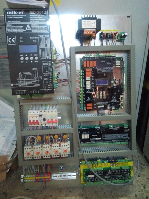 Yeşil Elektronik Asansör